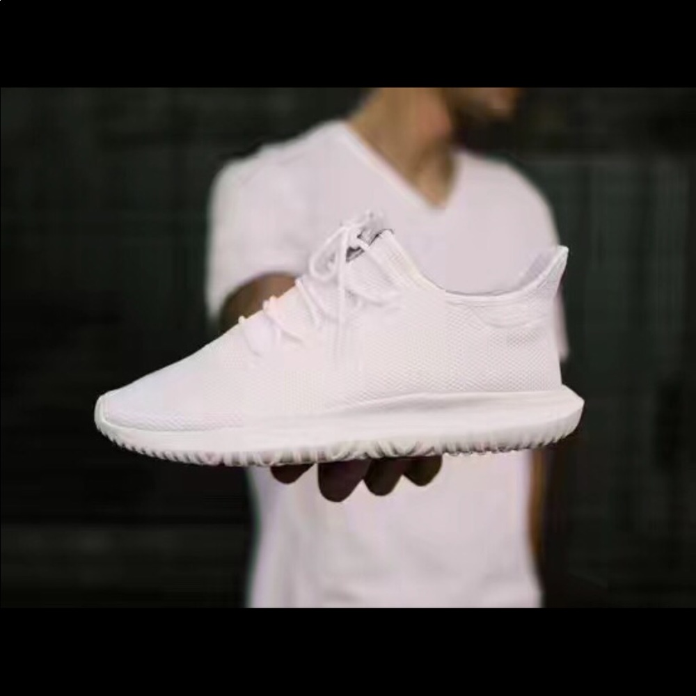 💥Last one 💥Adidas new🔥🔥sneakers 💥💥💥💥💥 - Picture 4 of 8
